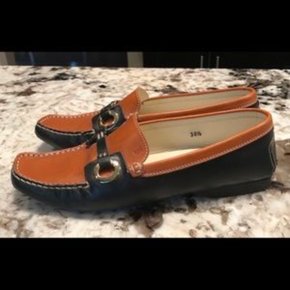 Tod's Anilux Flats,Two Tone & Gold tone hardware - Picture 4 of 7